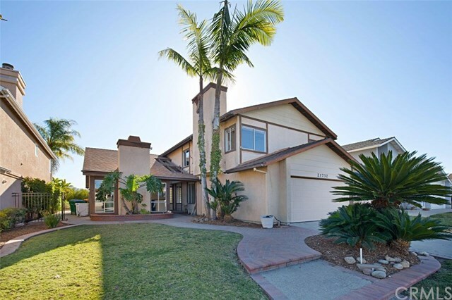 Property Photo:  21732 Esmalte  CA 92692 