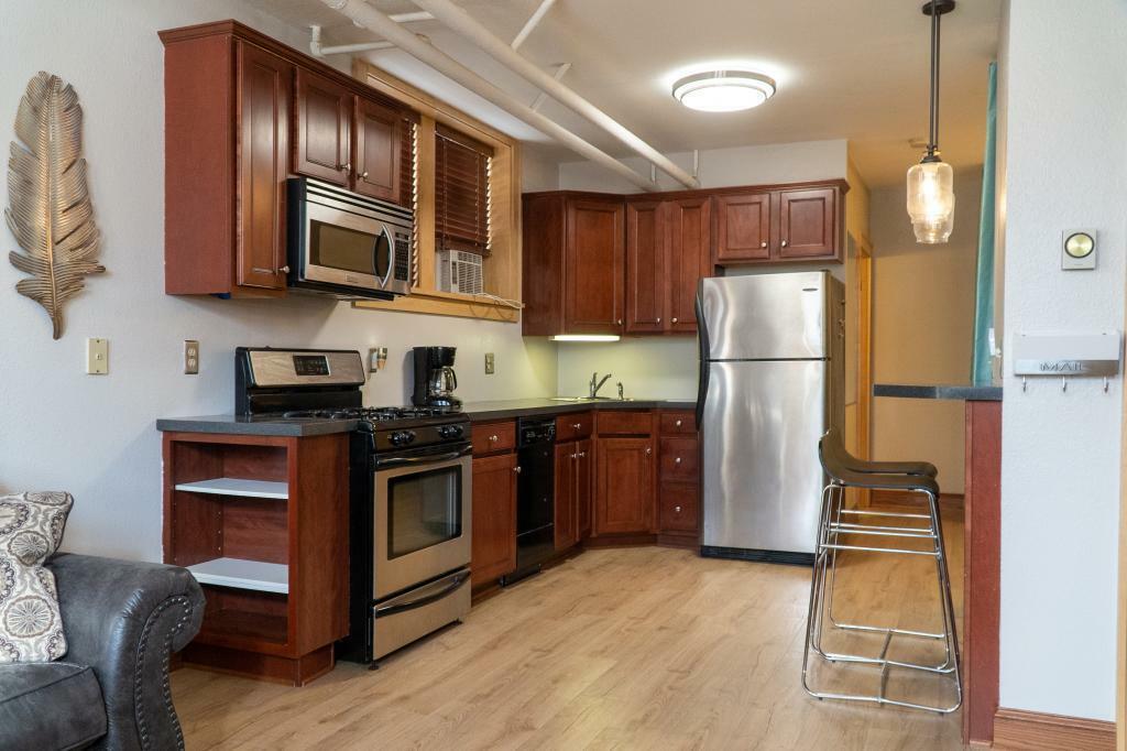 Property Photo:  4221 Nicollet Avenue 1  MN 55409 