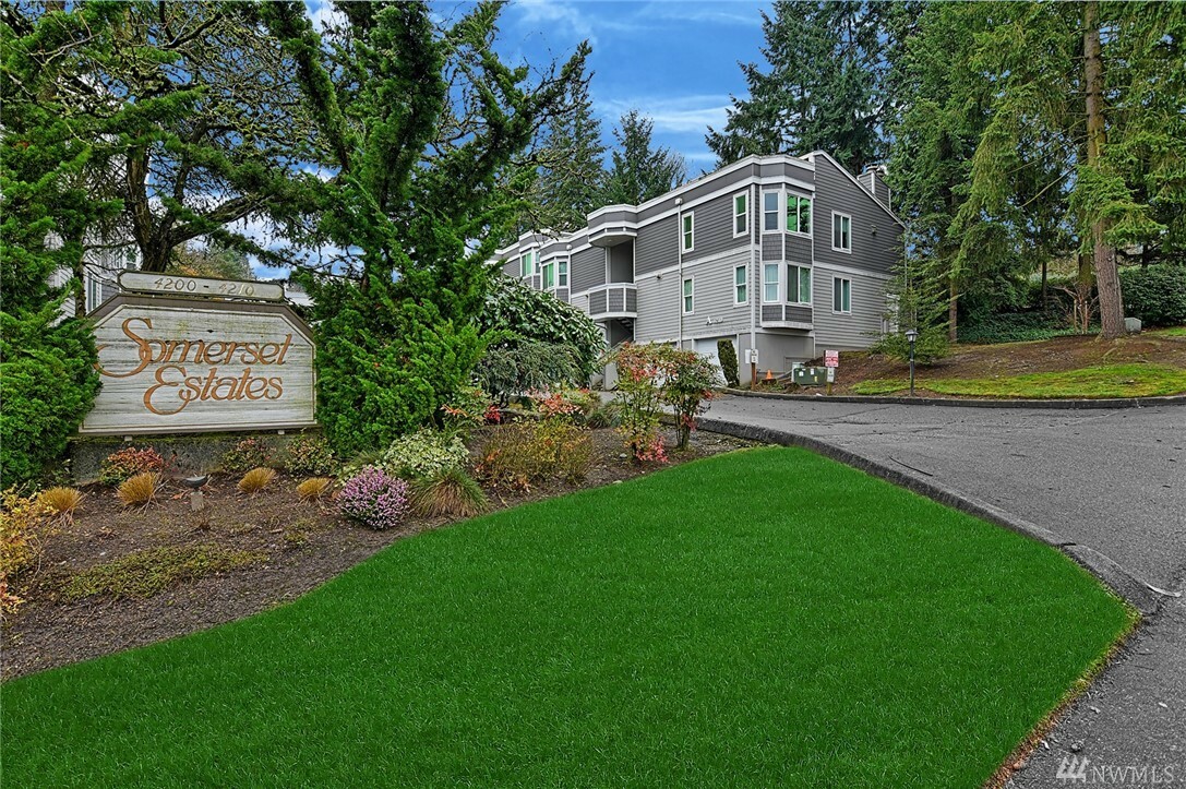 Property Photo:  4210 Factoria Blvd SE A4  WA 98006 