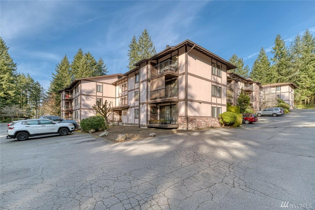 Property Photo:  4601 Grandview Dr W R307  WA 98466 
