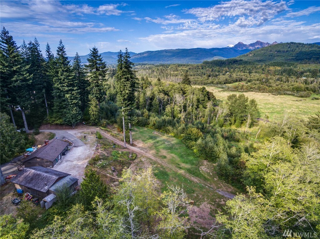 Property Photo:  496 Valley Highway  WA 98284 