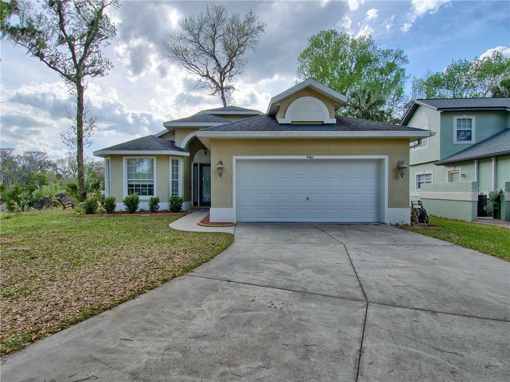 Property Photo:  946 Belle Oak Drive  FL 34748 