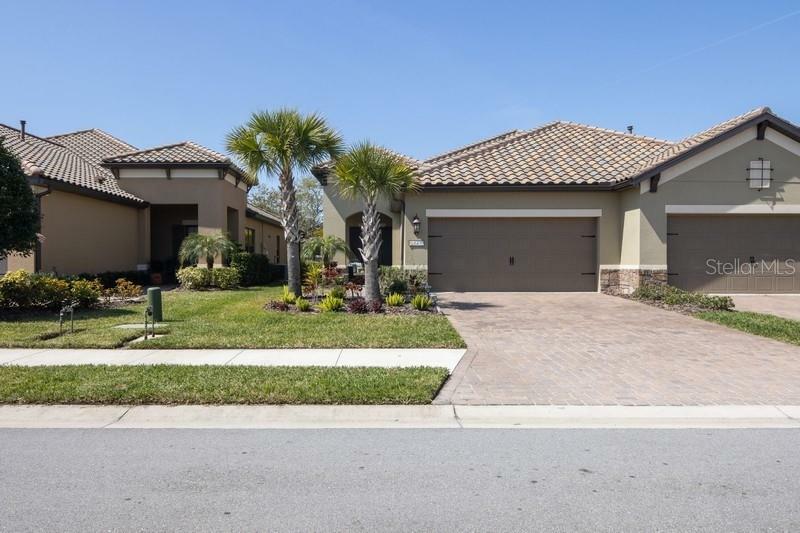 Property Photo: 6432 Positano Court FL 34243