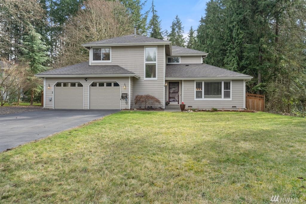 Property Photo: 4724 SE Land Summit Court WA 98366