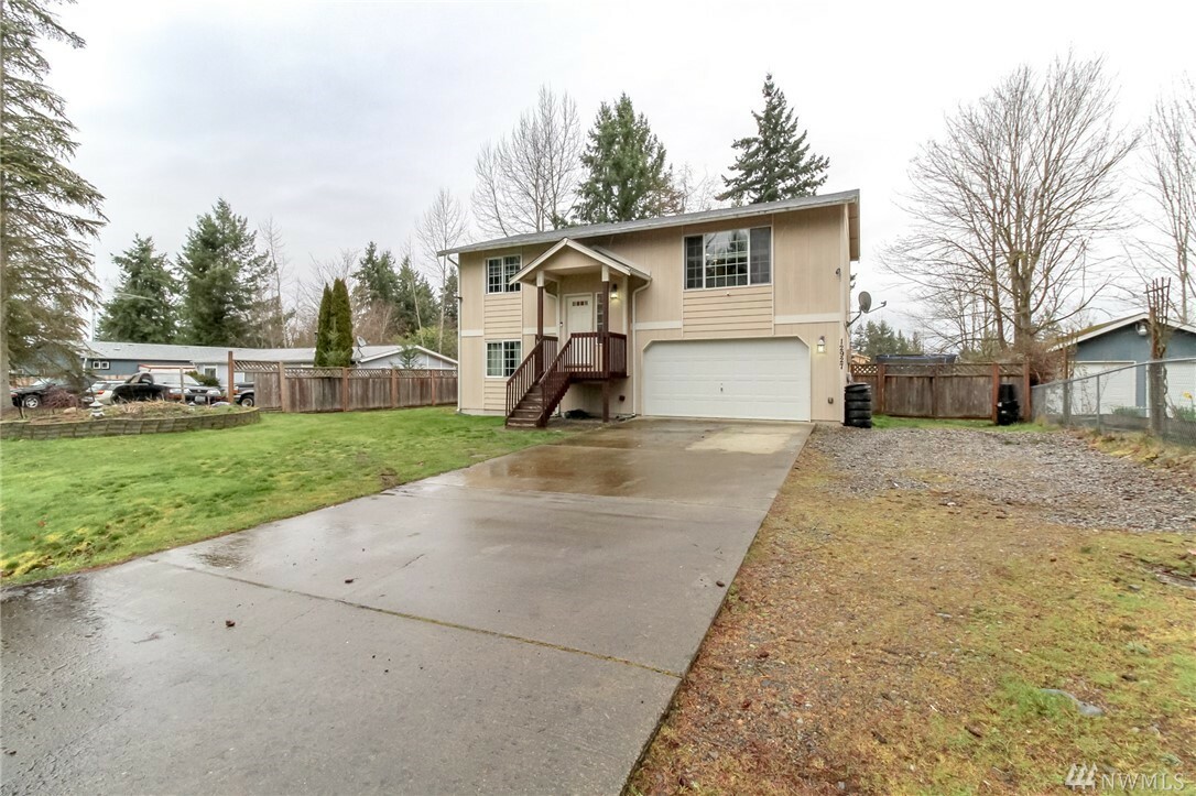 Property Photo:  12927 Prairie Ridge Dr E  WA 98391 