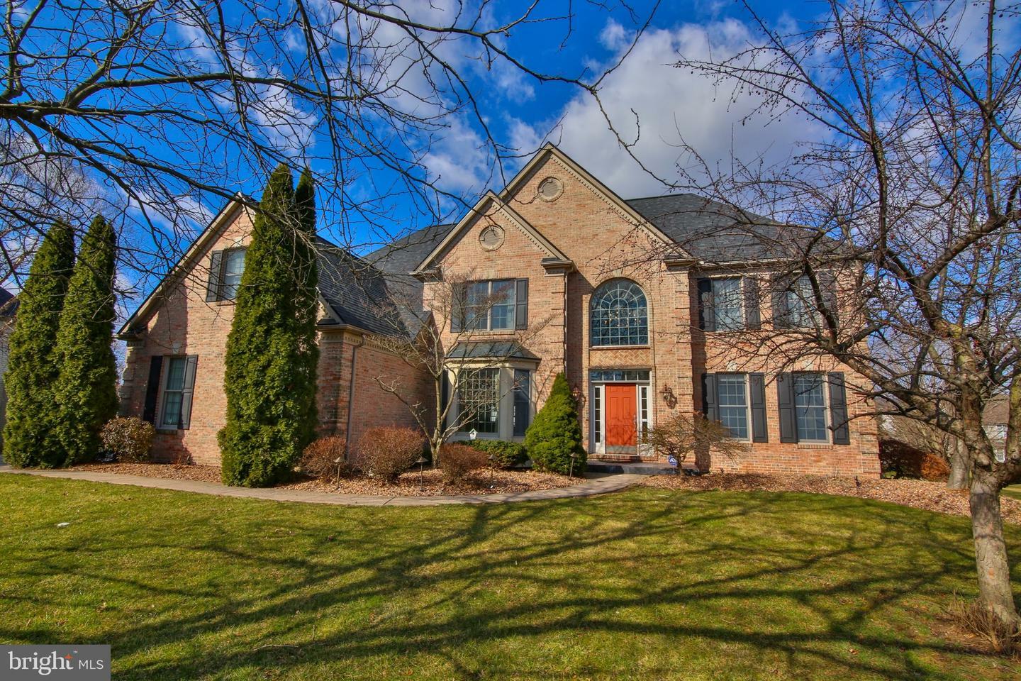 Property Photo:  3147 Troon Drive  PA 18034 