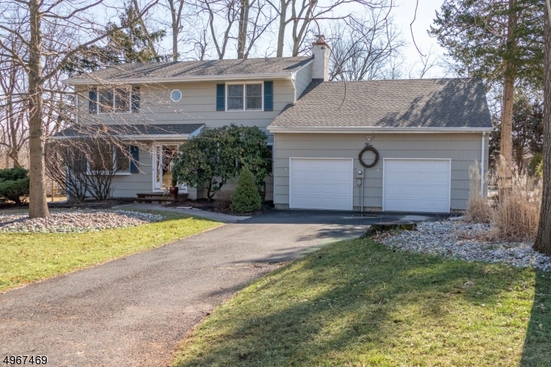 Property Photo:  5 Lenape Rd  NJ 08822 