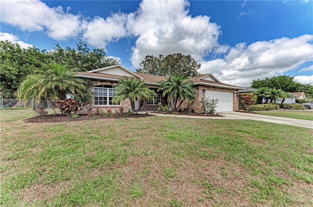 Property Photo:  6503 61st Drive E  FL 34221 