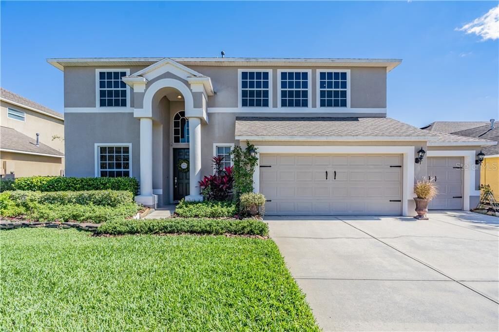 Property Photo: 2608 Sylvan Ramble Court FL 33544
