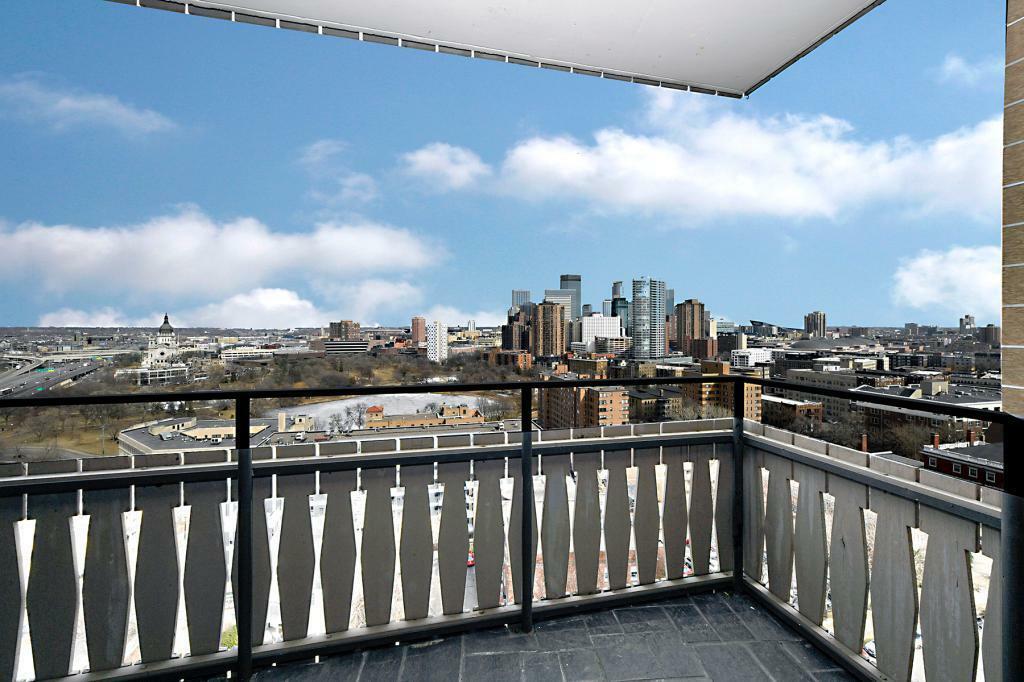 Property Photo: 410 Groveland Avenue 1603 MN 55403