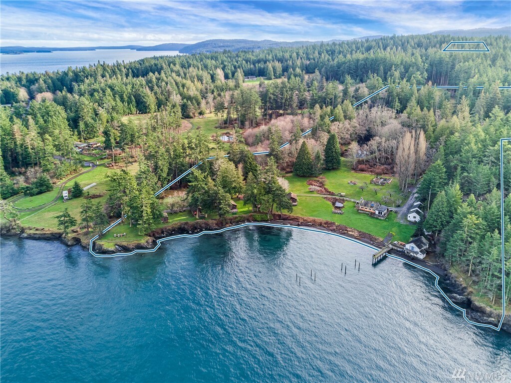 Property Photo: 416 Lonesome Cove Rd WA 98250