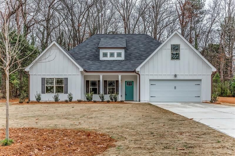 Property Photo: 3185 Georgian Woods Circle 30034
