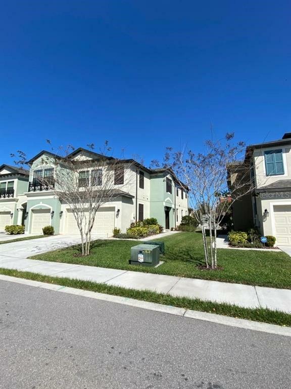 Property Photo: 11712 Crowned Sparrow Lane FL 33626