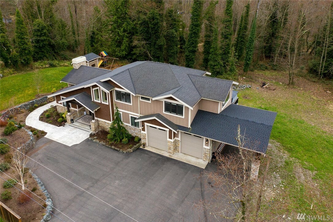 Property Photo:  27245 SE 170th St  WA 98027 