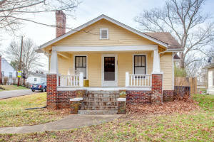 Property Photo:  3201 Whittle Springs Rd  TN 37917 