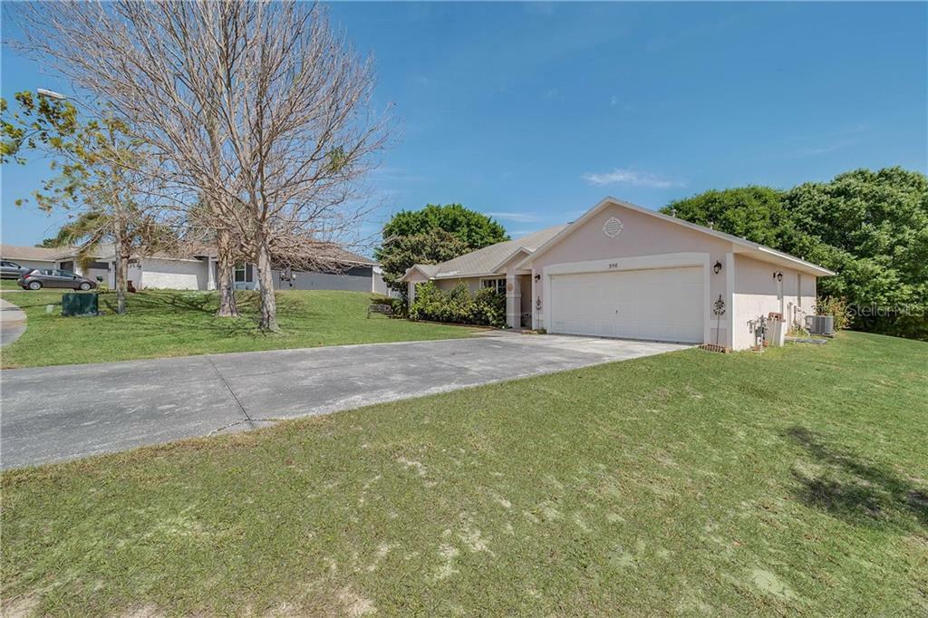 Property Photo:  956 Forest Hill Drive  FL 34715 