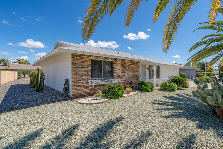 Property Photo: 17615 N Whispering Oaks Drive AZ 85375