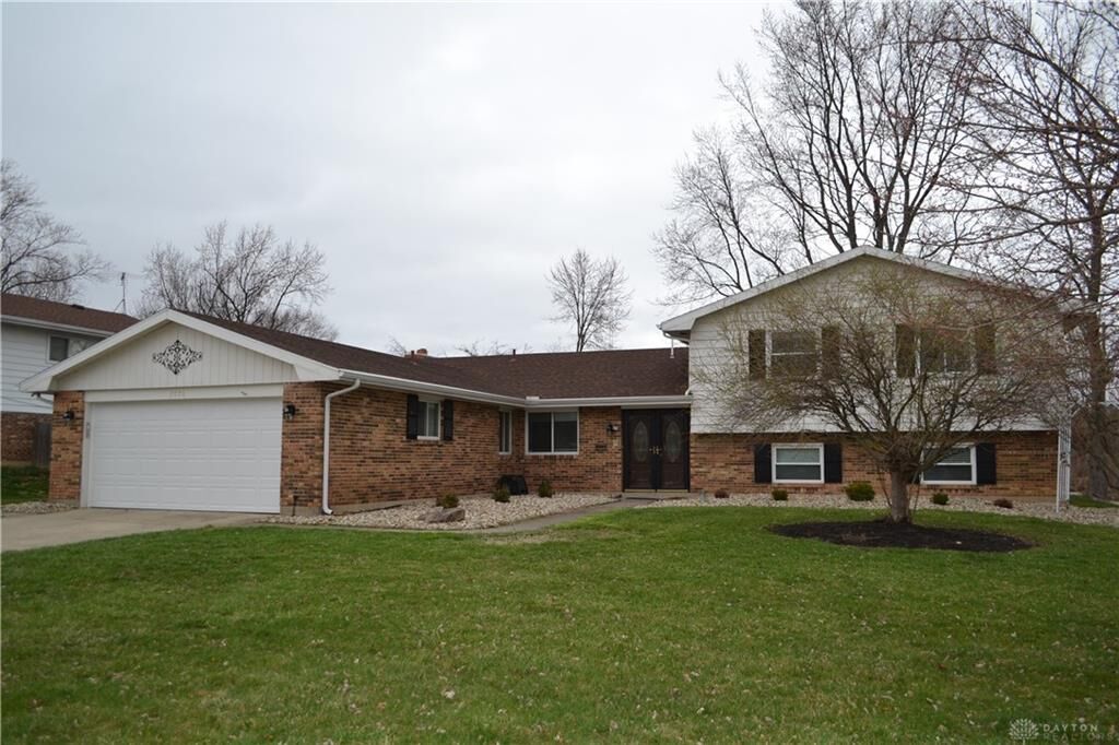 Property Photo: 3078 Felton Drive OH 45431
