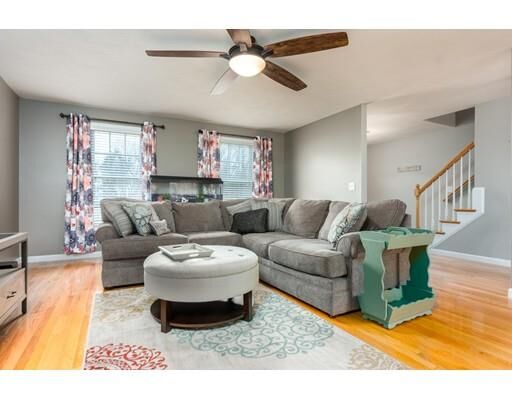 Property Photo:  19 Lindsays Way 19  MA 01834 