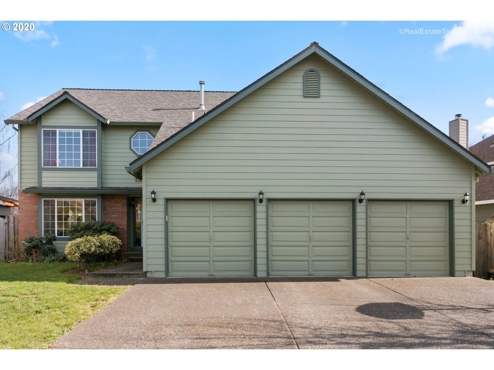 Property Photo:  17500 NW Fieldstone Dr  OR 97006 