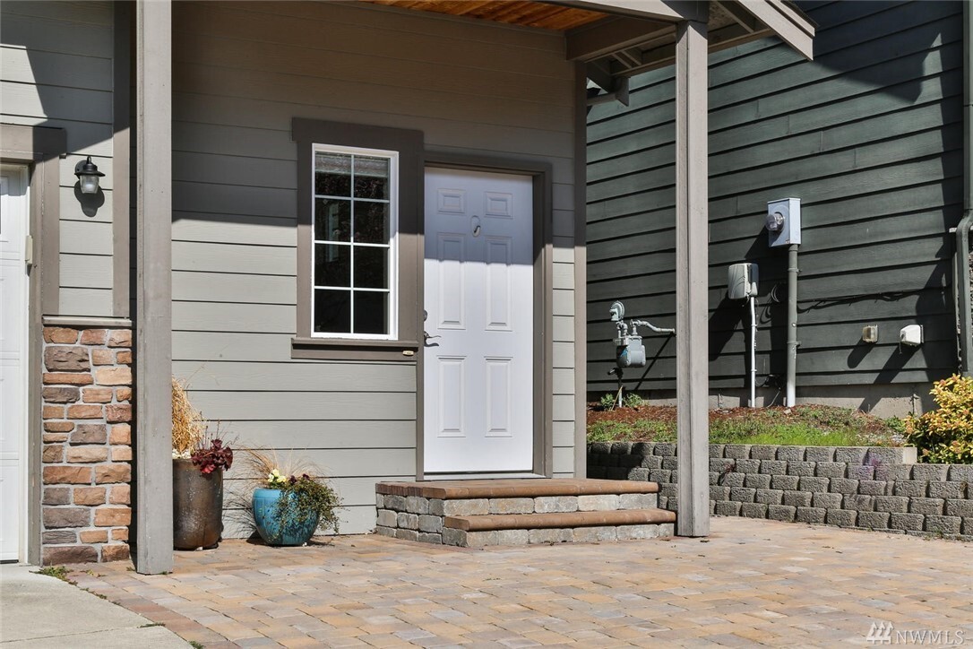 Property Photo: 1205 139th Place SW WA 98087