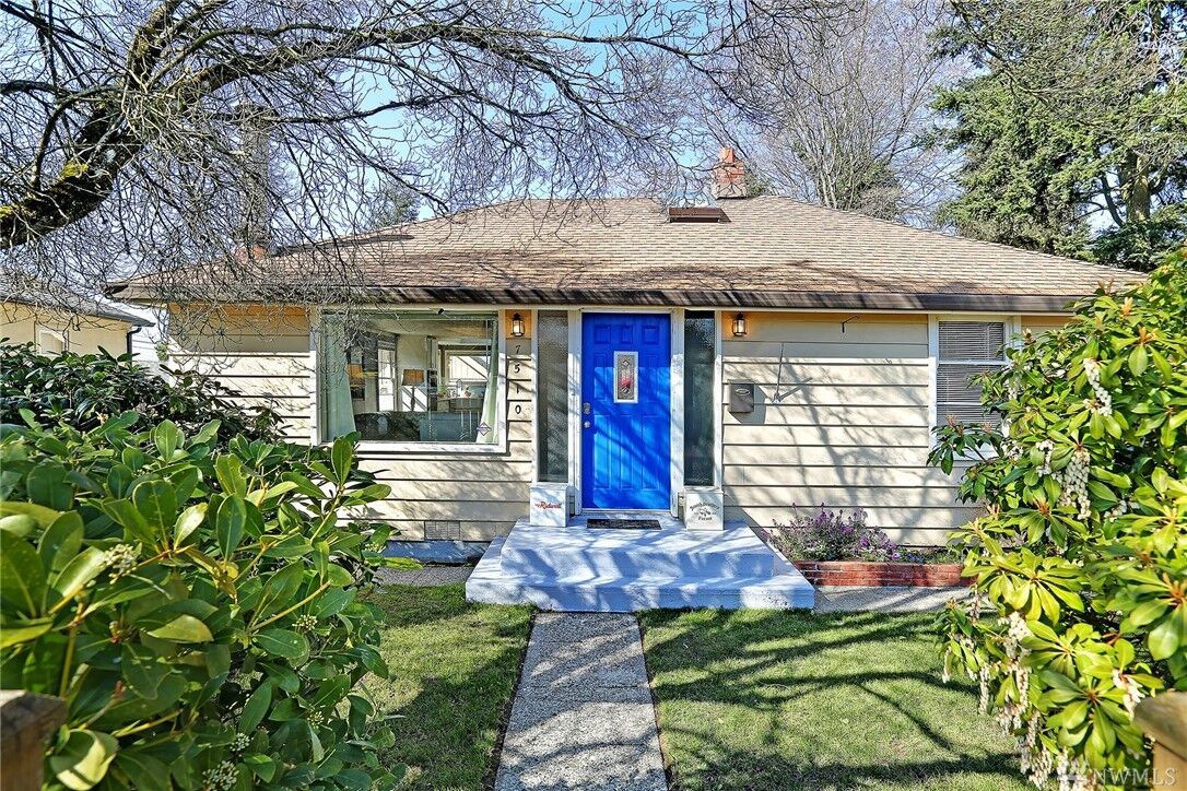 Property Photo:  7510 S 122nd Street  WA 98178 