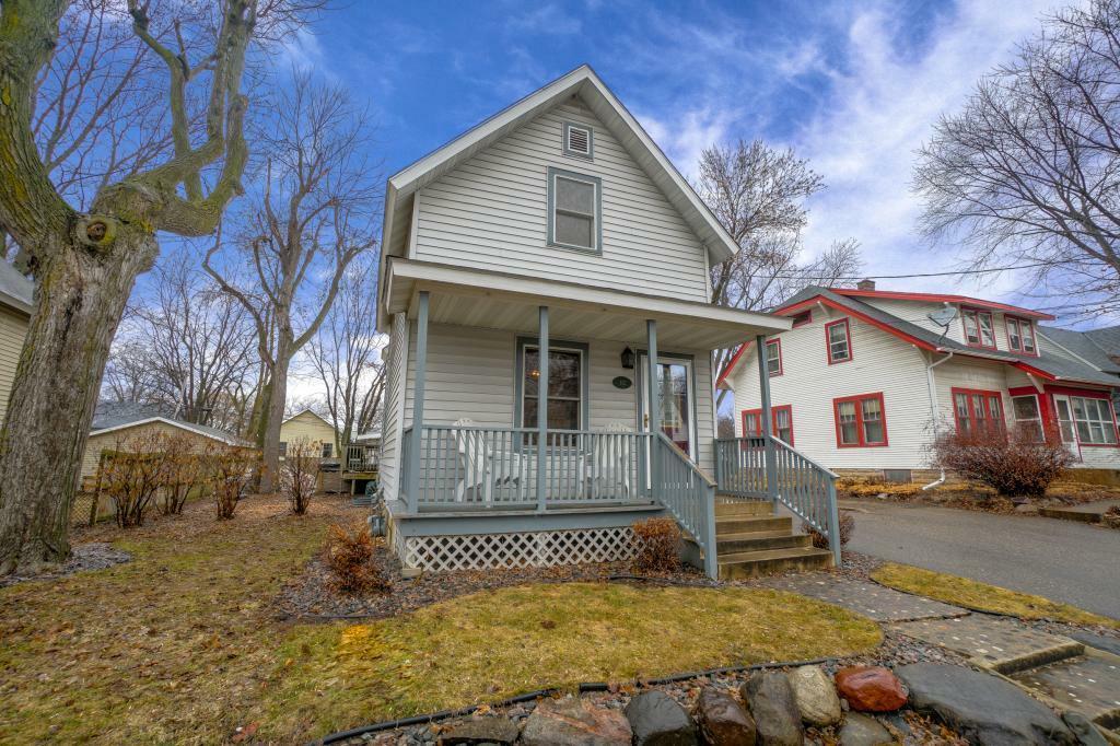 Property Photo:  112 Owens Street N  MN 55082 