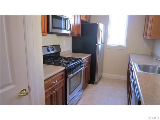 Property Photo: 406 Tondo Circle 406 NY 10926