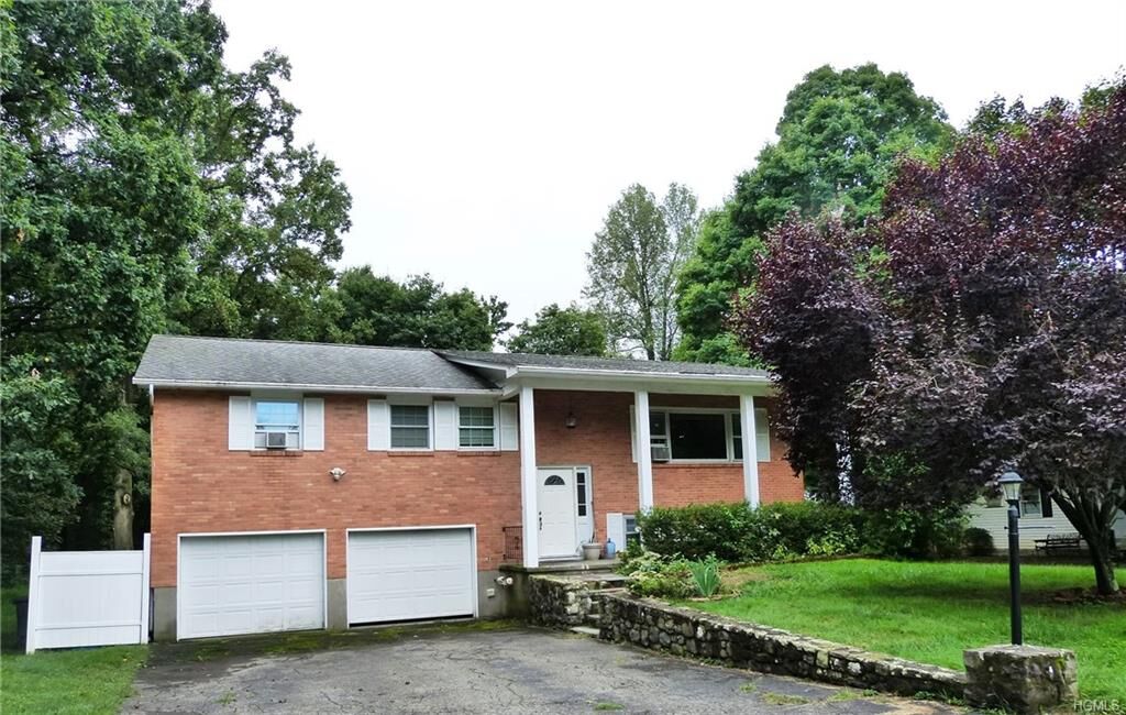 Property Photo:  15 Louise Drive  NY 12553 