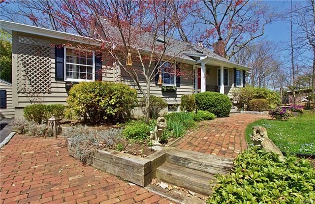 Property Photo:  226 Henry Street  NY 10511 