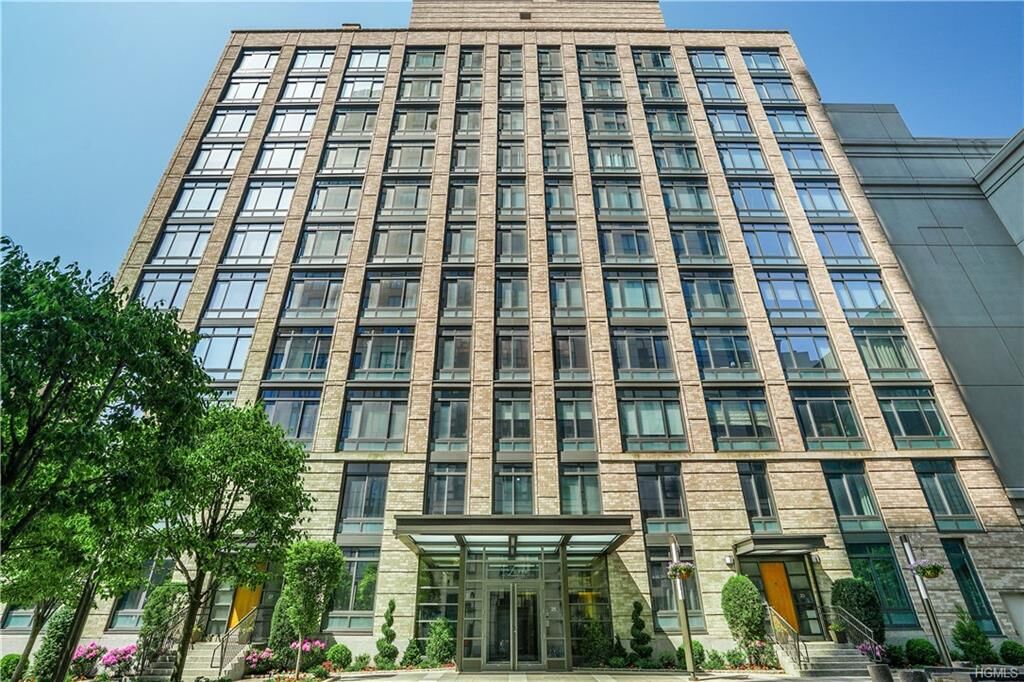 Property Photo: 25 City Place 3C NY 10601