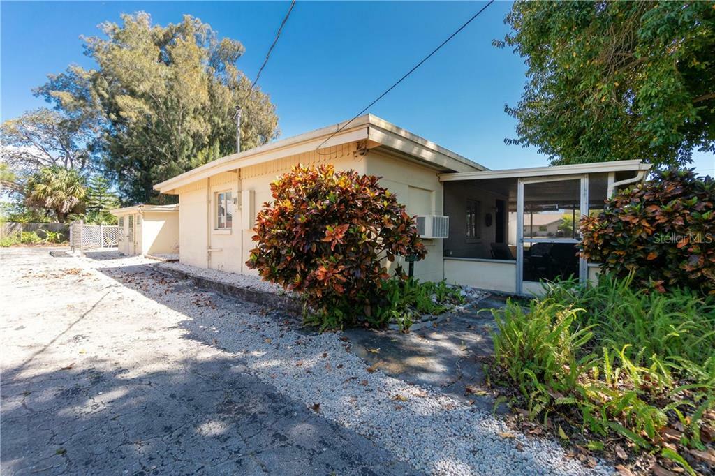 Property Photo:  281 S Maple Street  FL 34223 