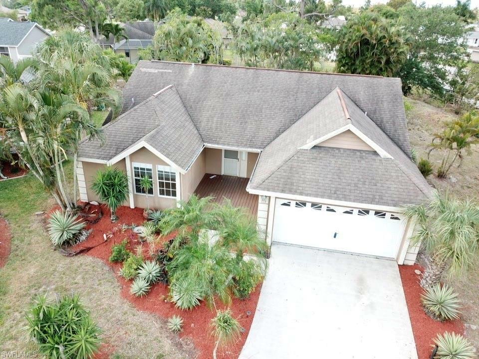 Property Photo:  3664 Kent Dr  FL 34112 