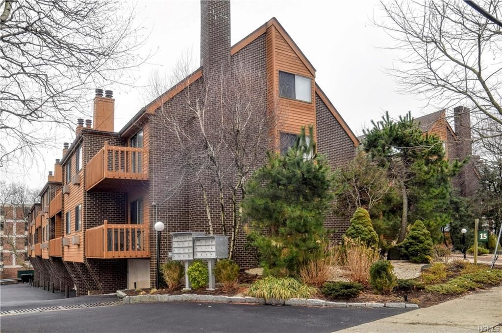Property Photo: 15 Greenridge Avenue 15F NY 10605