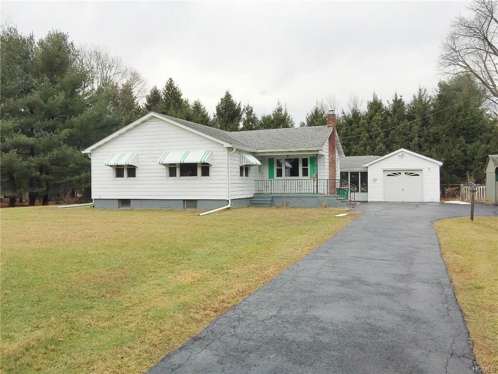 Property Photo:  10 Birch Drive  NY 12533 