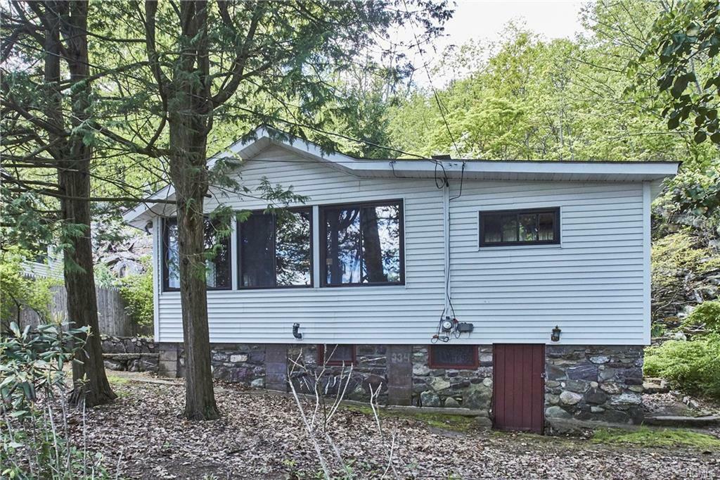 Property Photo:  15 Deer Trail N  NY 10925 