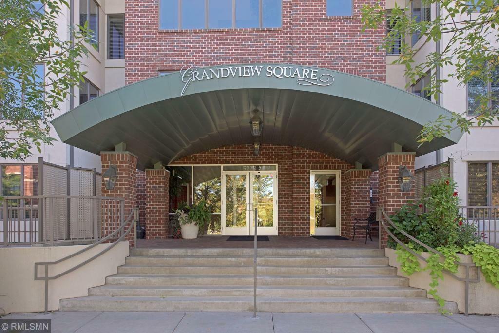 Property Photo:  5225 Grandview Square 303  MN 55436 