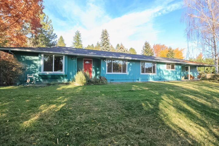 1423 Angelcrest Drive  Medford OR 97504 photo