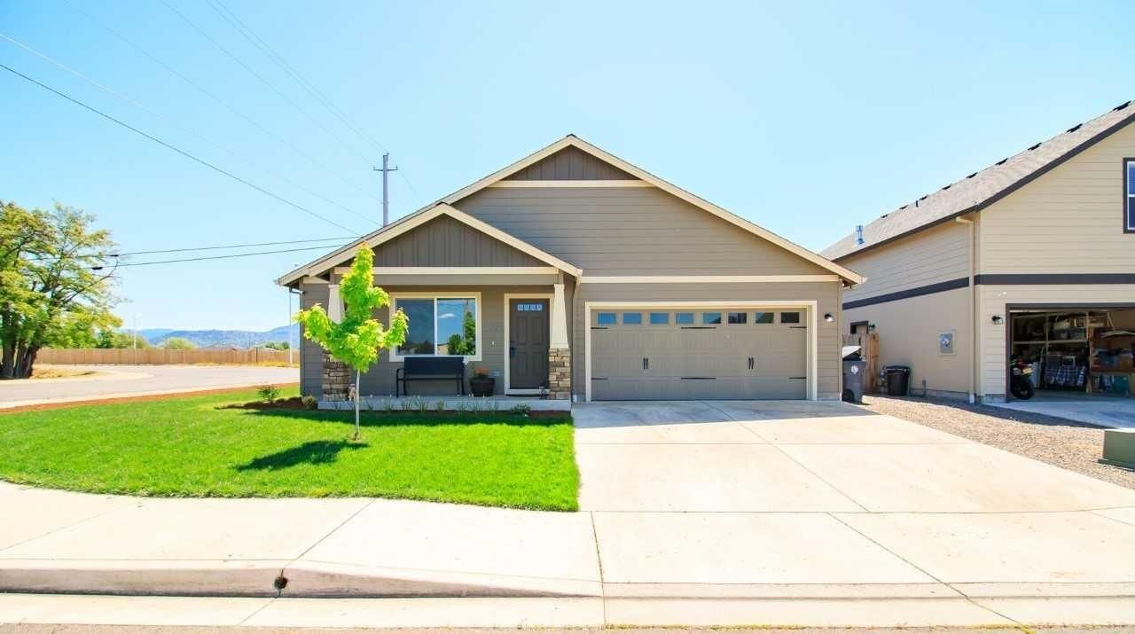 Property Photo: 3198 Goldmine Avenue OR 97503