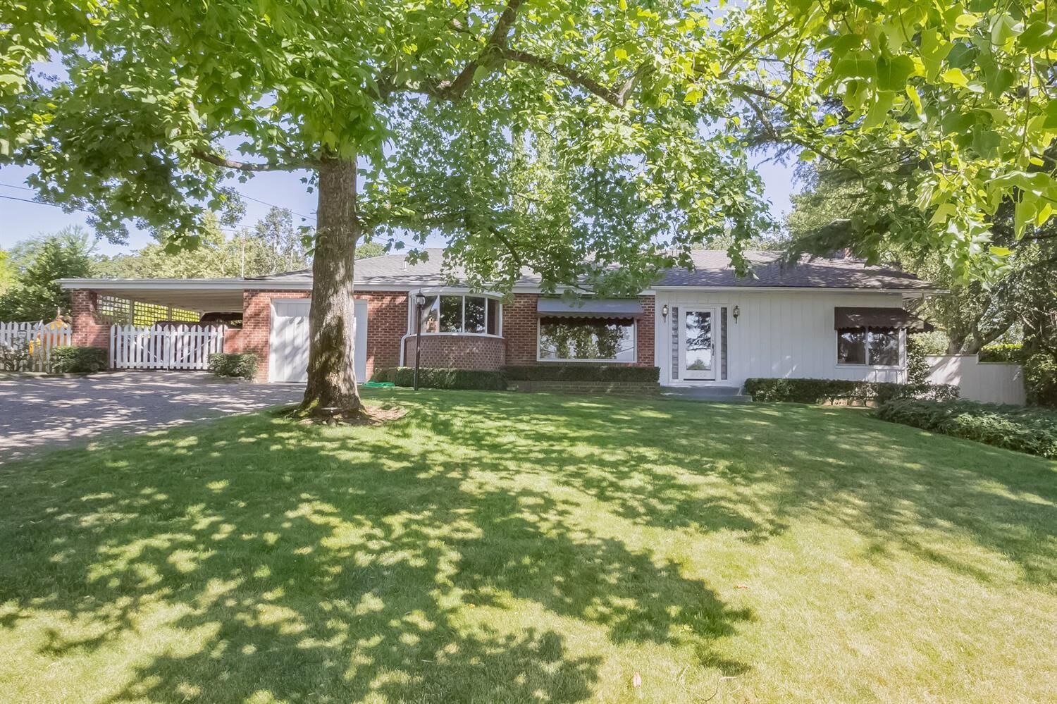 Property Photo:  2675 Hillcrest  OR 97504 