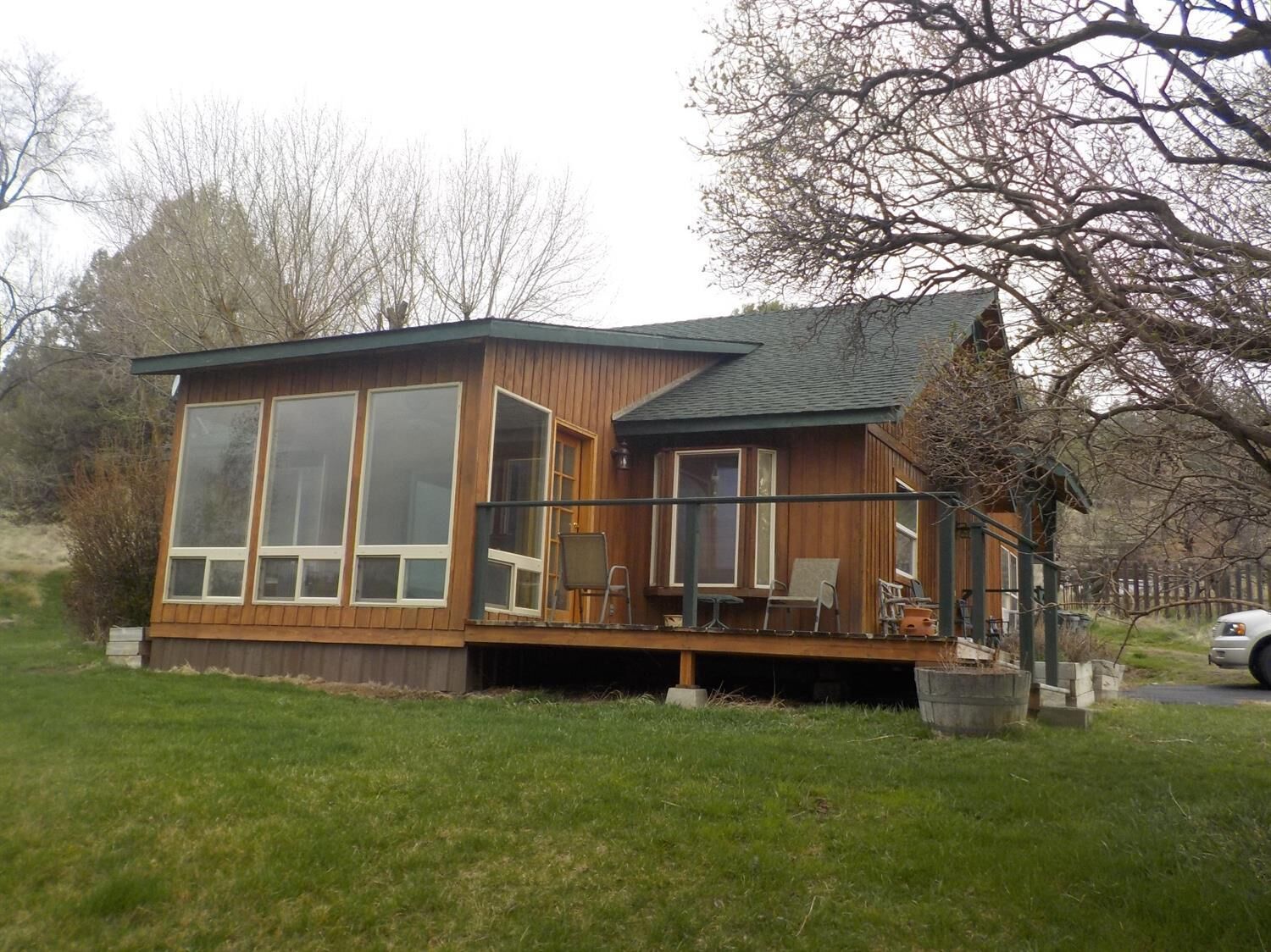 Property Photo: 5808 Burgdorf Road OR 97623