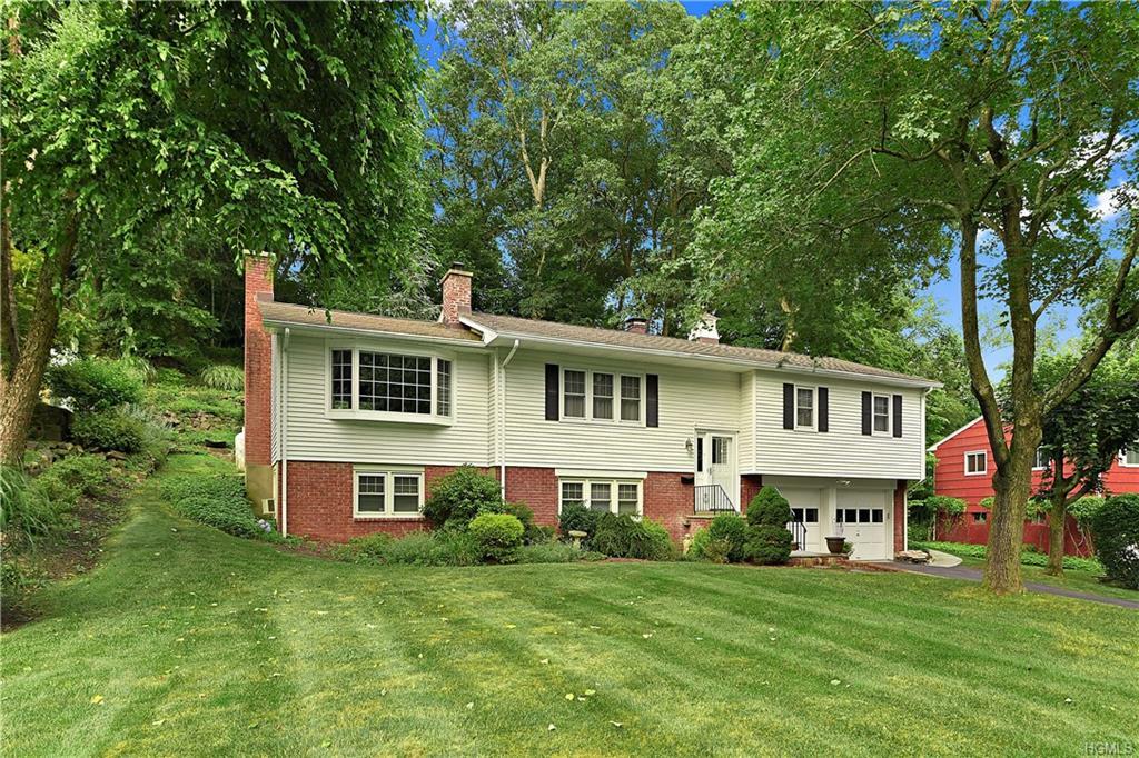 Property Photo:  40 Meadow Road  NY 10548 