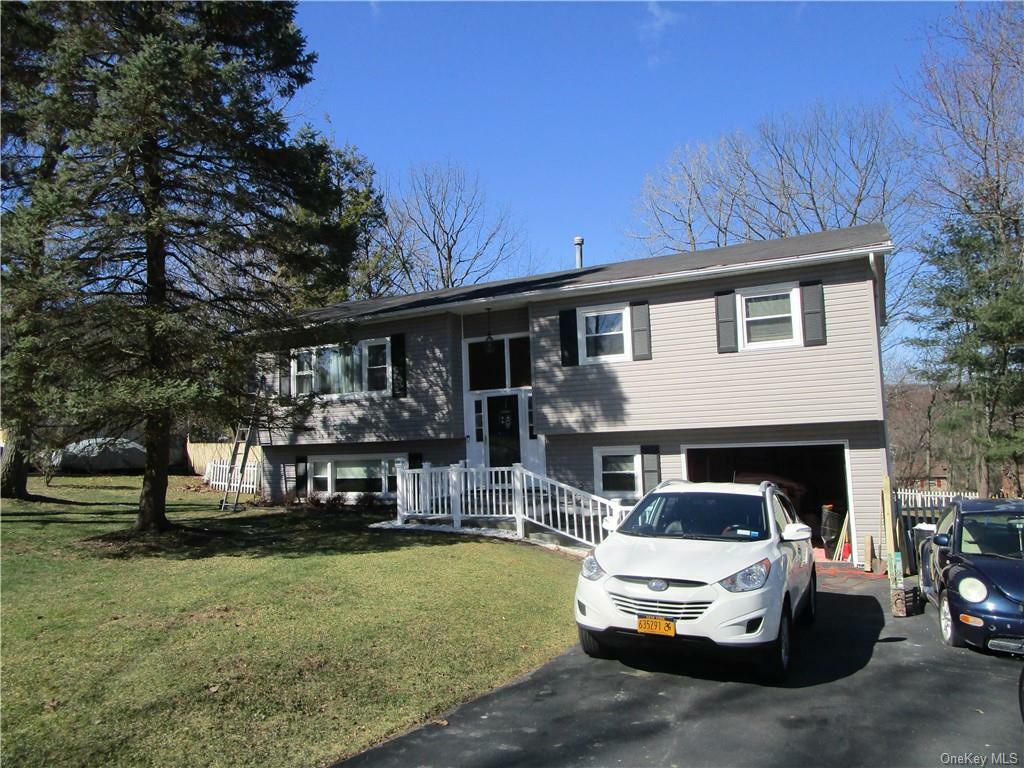 Property Photo:  12 Canterbury Drive  NY 10940 