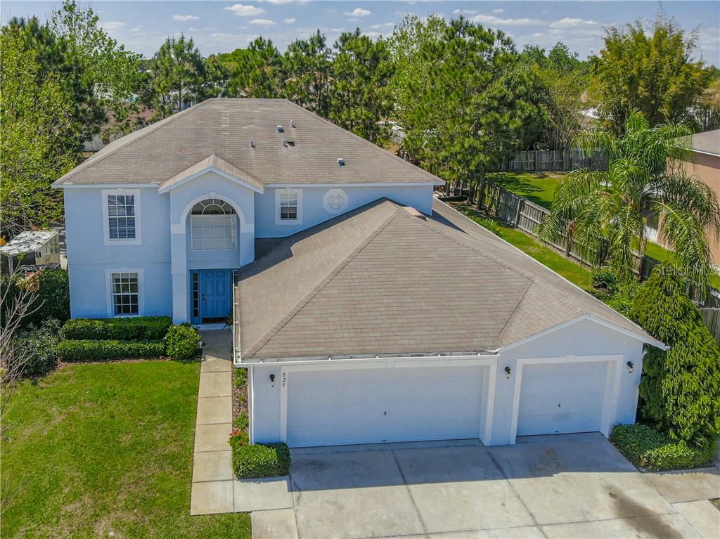 Property Photo:  825 Sun Ridge Village Drive  FL 33880 