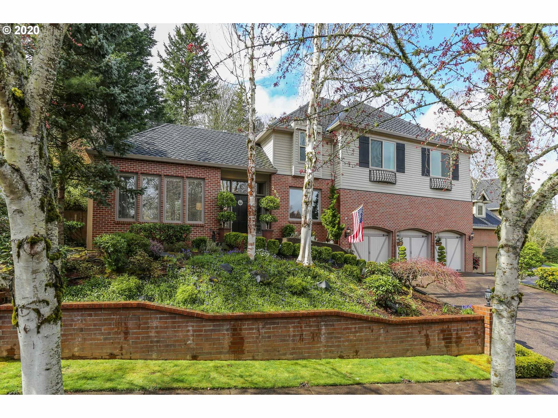 2861 Beacon Hill Dr  West Linn OR 97068 photo