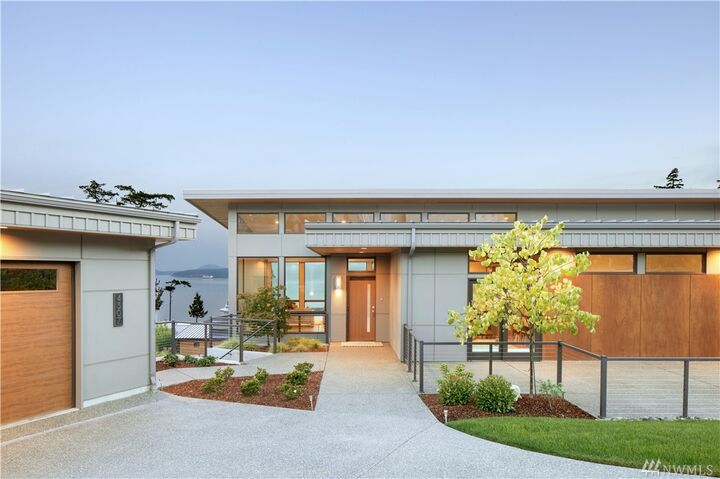 4307  Navigator Lane  Anacortes WA 98221 photo