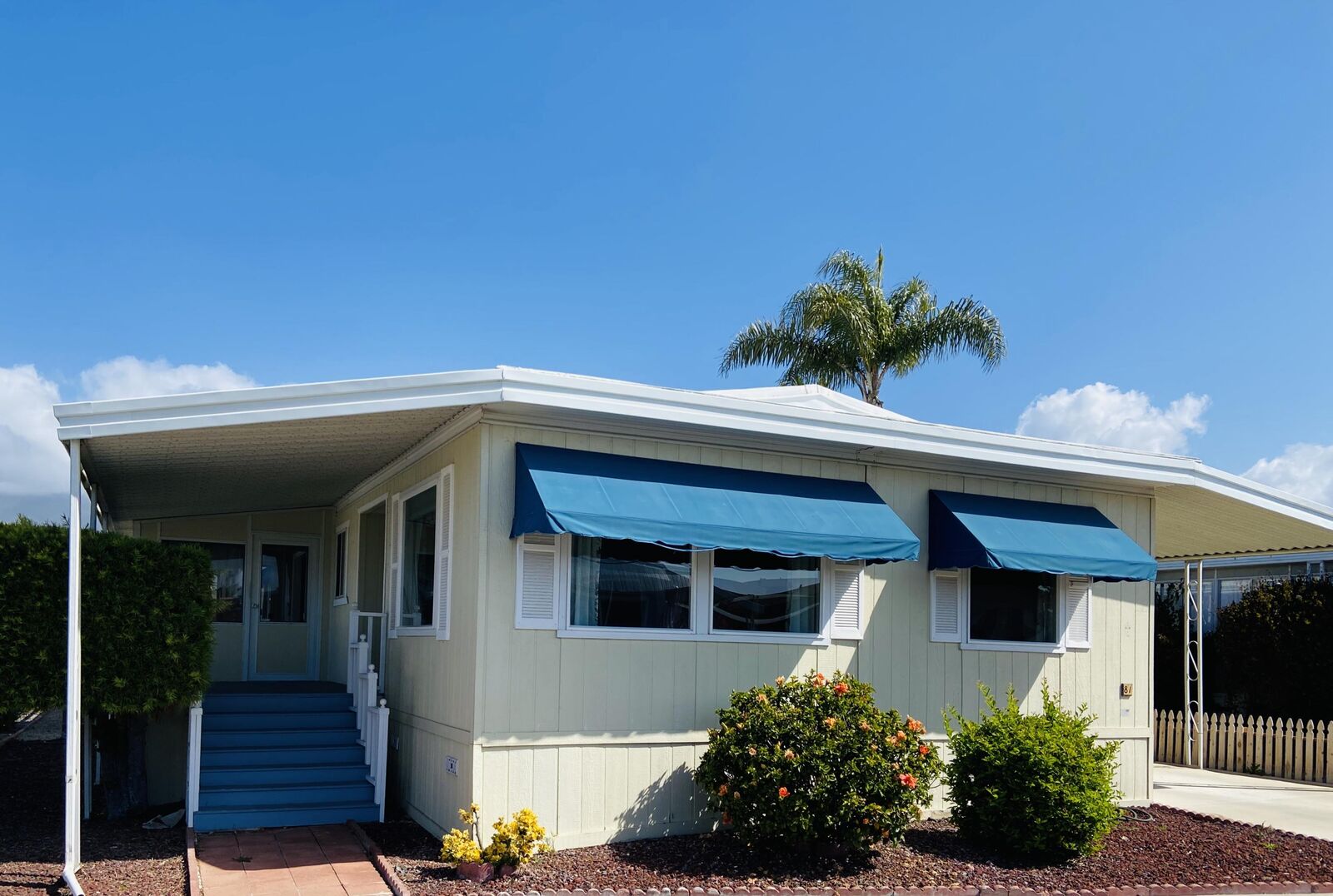 Property Photo:  6180 Via Real 81  CA 93013 