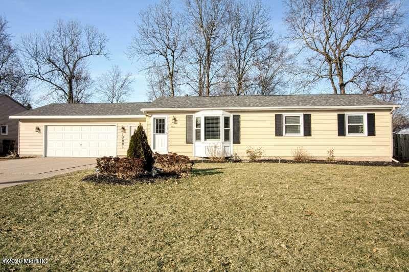 Property Photo:  10881 Settlewood Drive SE  MI 49331 