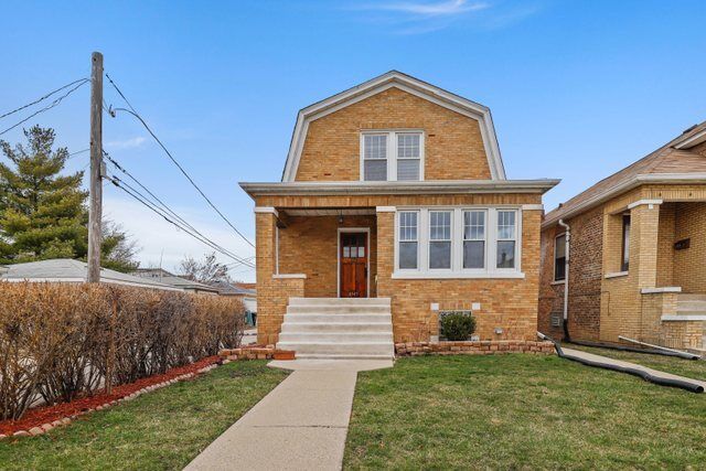 Property Photo: 4545 N Austin Avenue IL 60630
