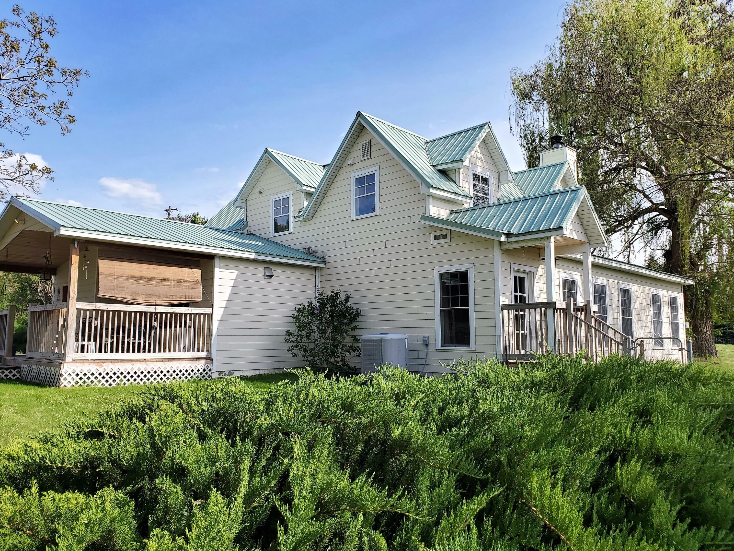 Property Photo: 2353 Bossburg Rd WA 99126